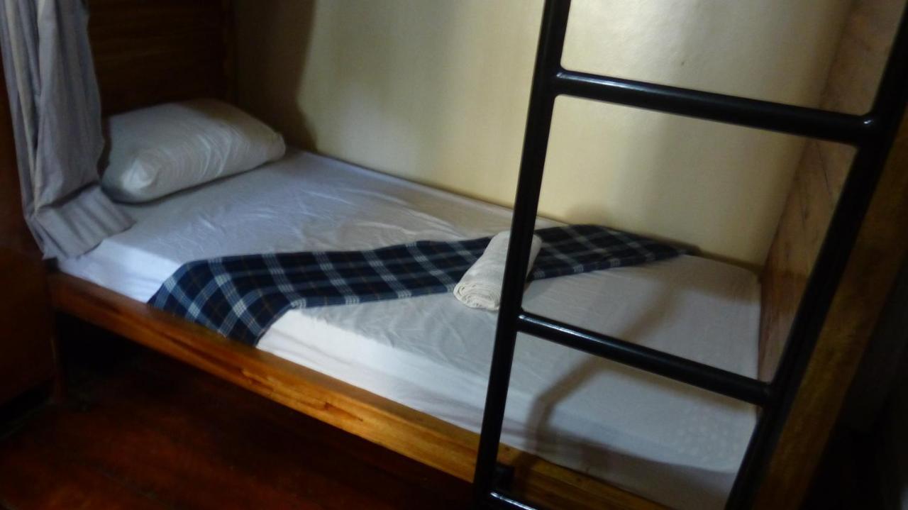 Bangka Hostels El Nido Luaran gambar